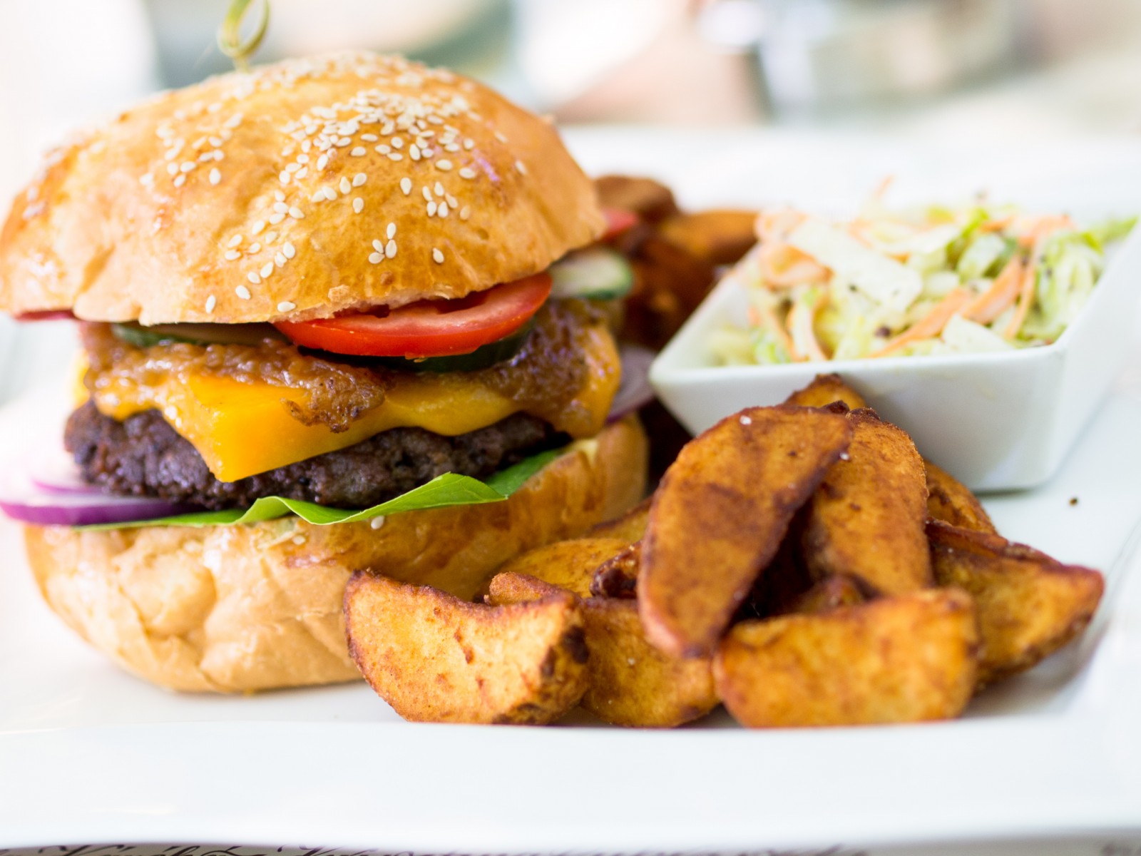 BBQ hamburger struccból vagy szürkemarhából