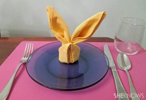 funny-bunny-how-to-fold-easter-bunny-napkins-final_y99on6