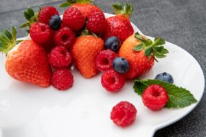 strawberries-5128199_1280